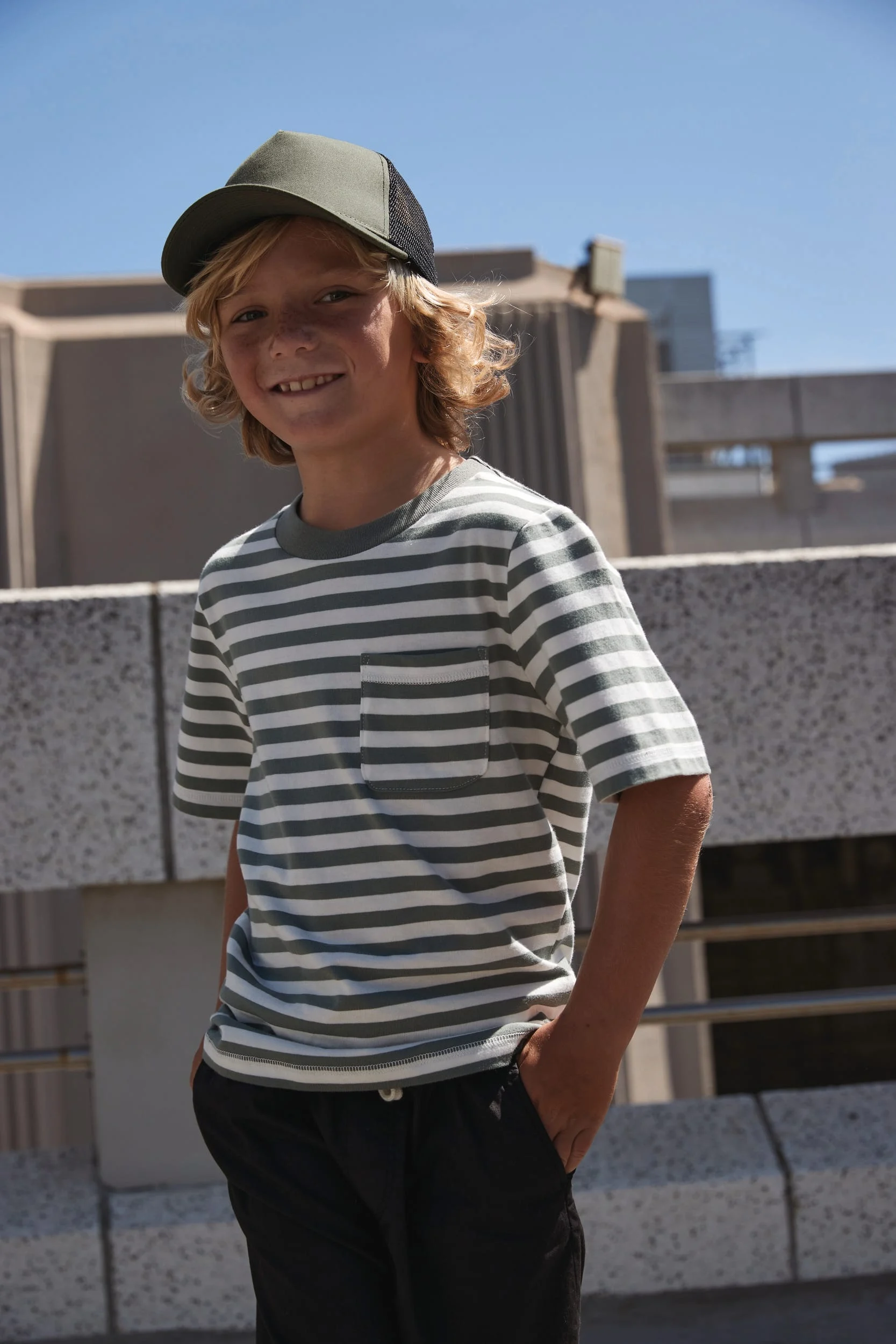 B640B - Casquette filet junior réglable à l'arrière – Image 9