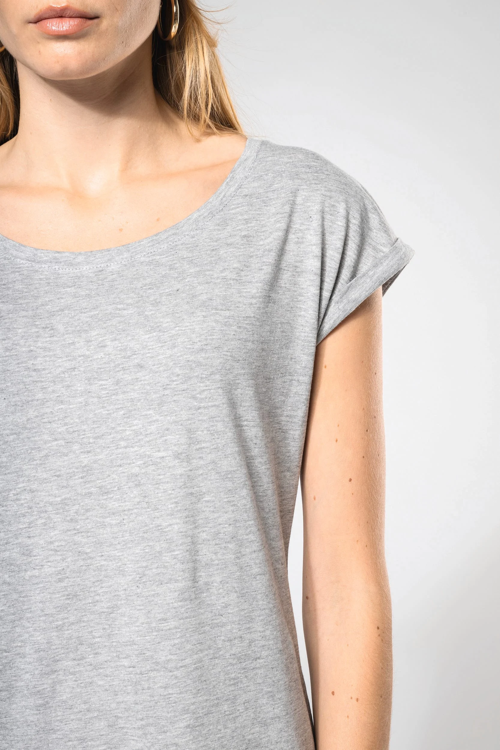 K388 - T-shirt long femme – Image 7