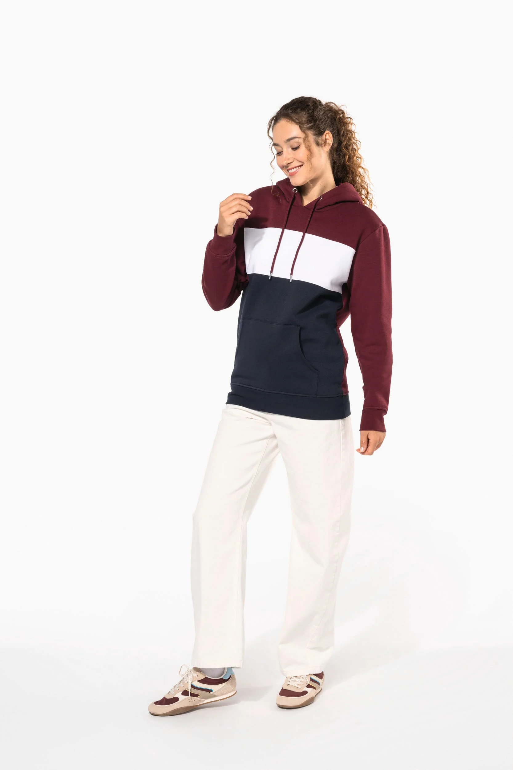 K4016 - Sweat-shirt tricolore à capuche unisexe – Image 15