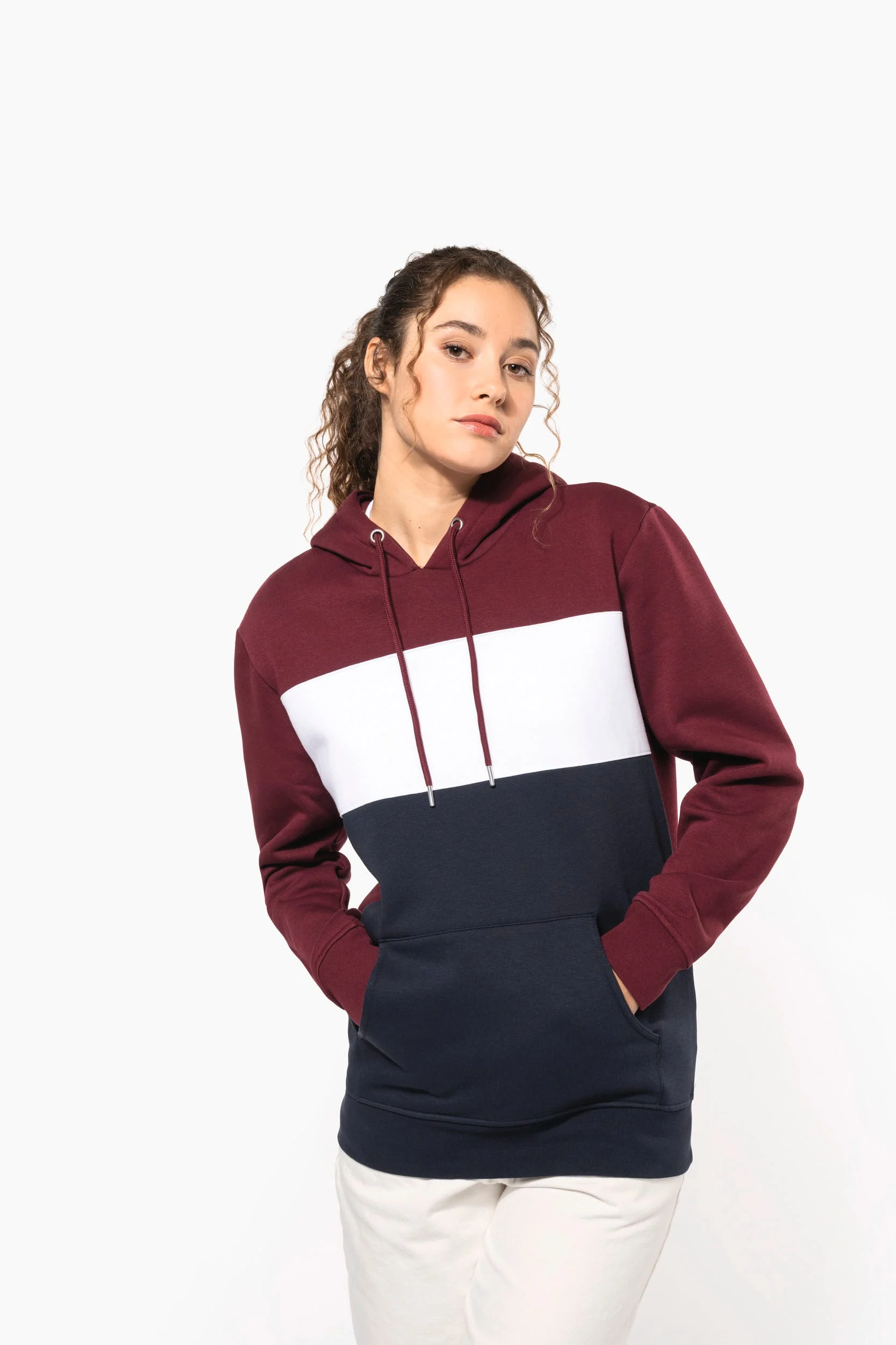 K4016 - Sweat-shirt tricolore à capuche unisexe – Image 11