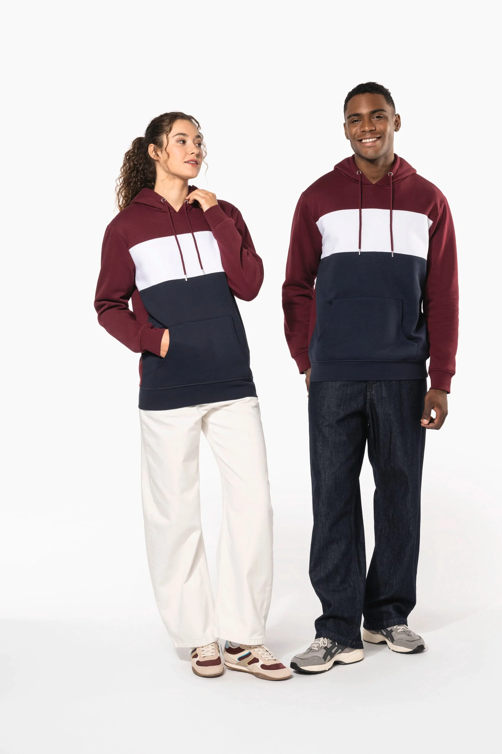 K4016 - Sweat-shirt tricolore à capuche unisexe – Image 16