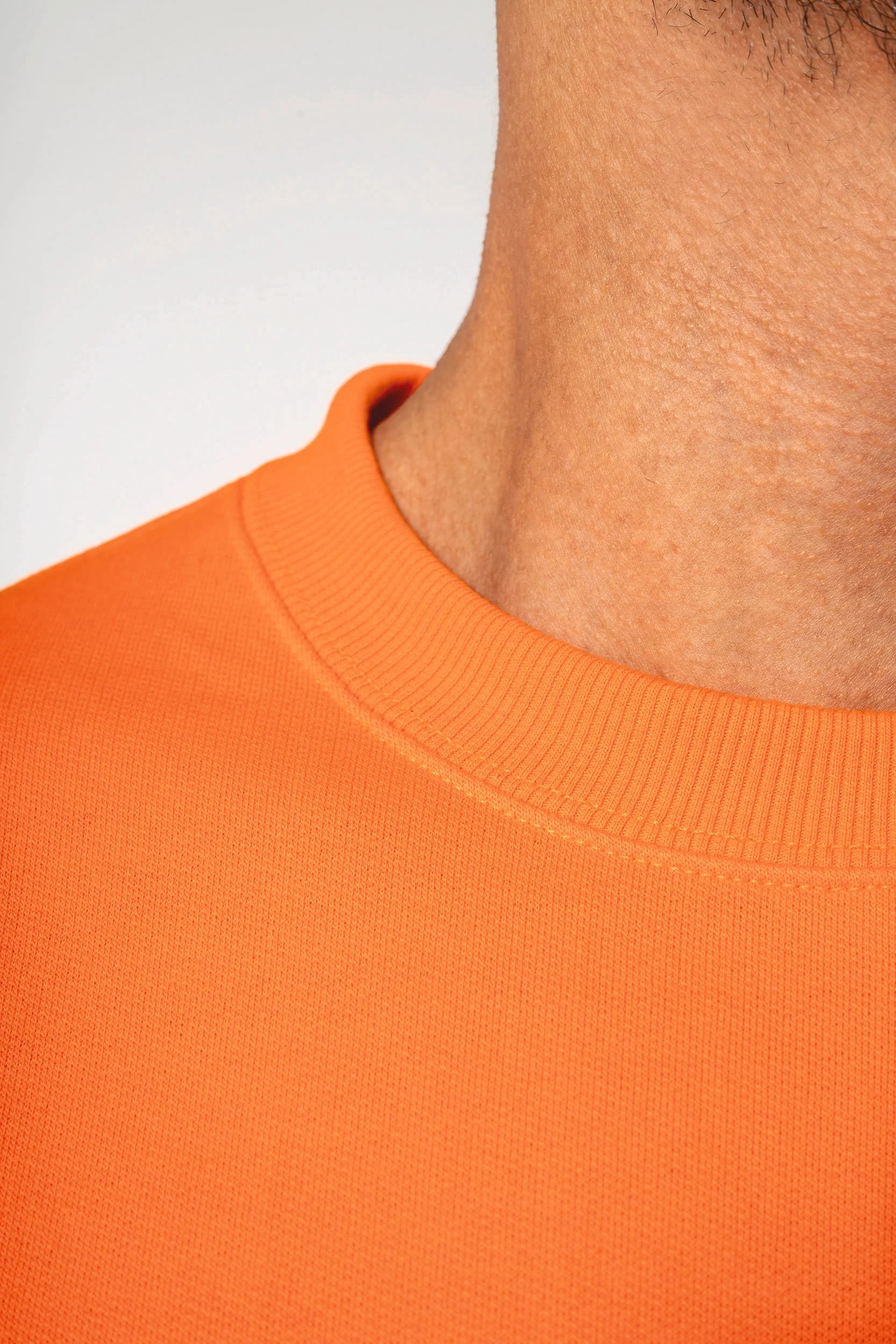 K4040 - Sweat-shirt recyclé col rond unisexe – Image 5