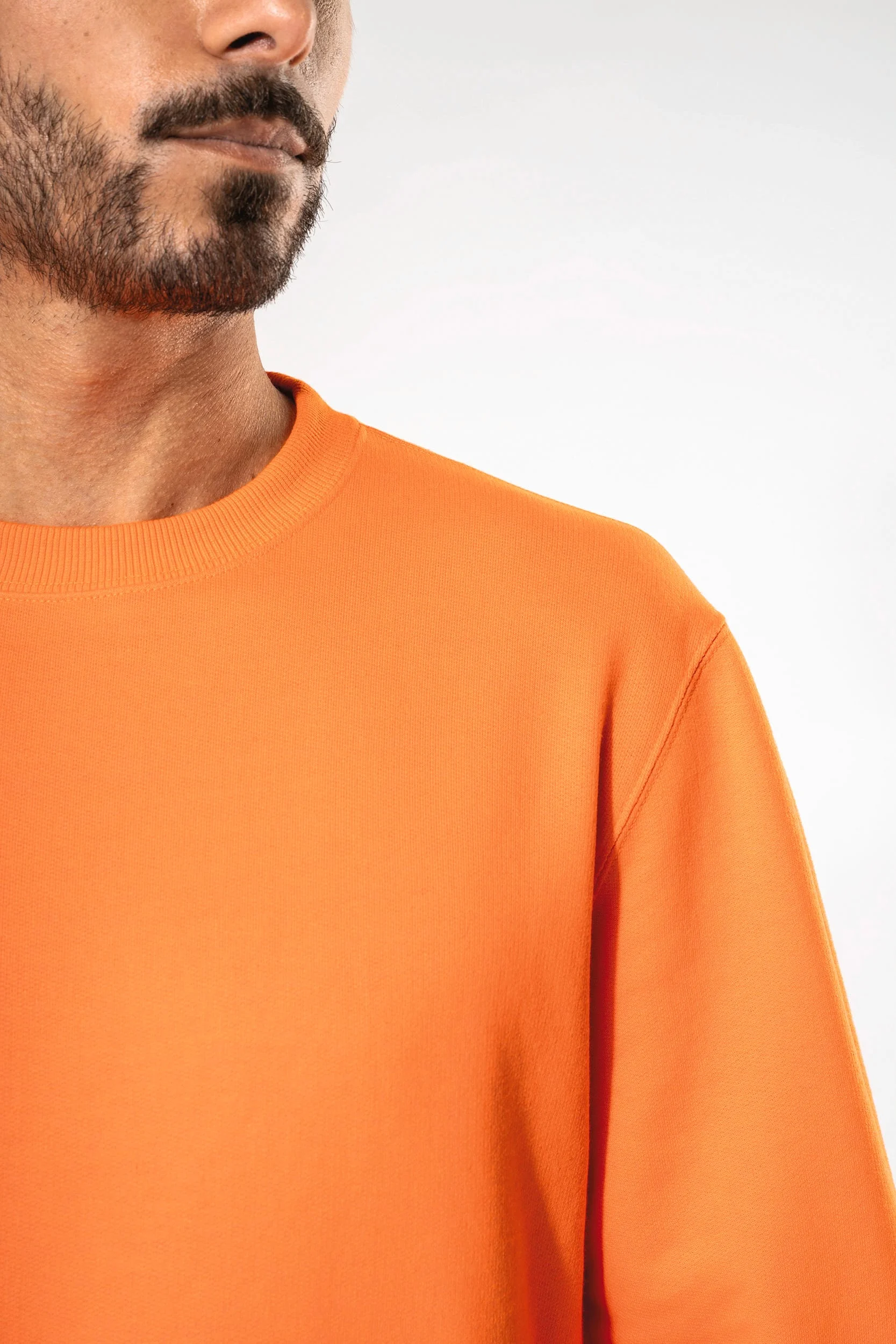 K4040 - Sweat-shirt recyclé col rond unisexe – Image 7