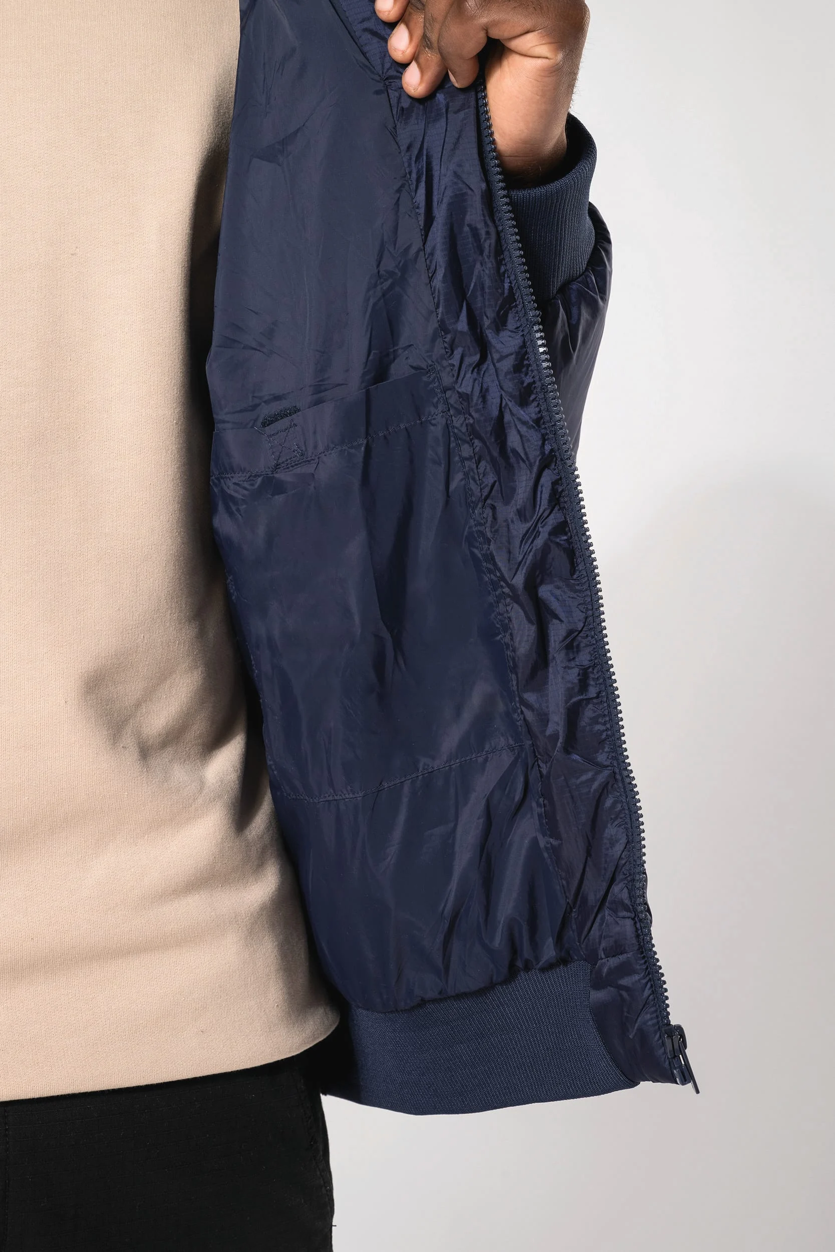 K6166 - Veste unisexe ripstop recyclée à capuche – Image 10