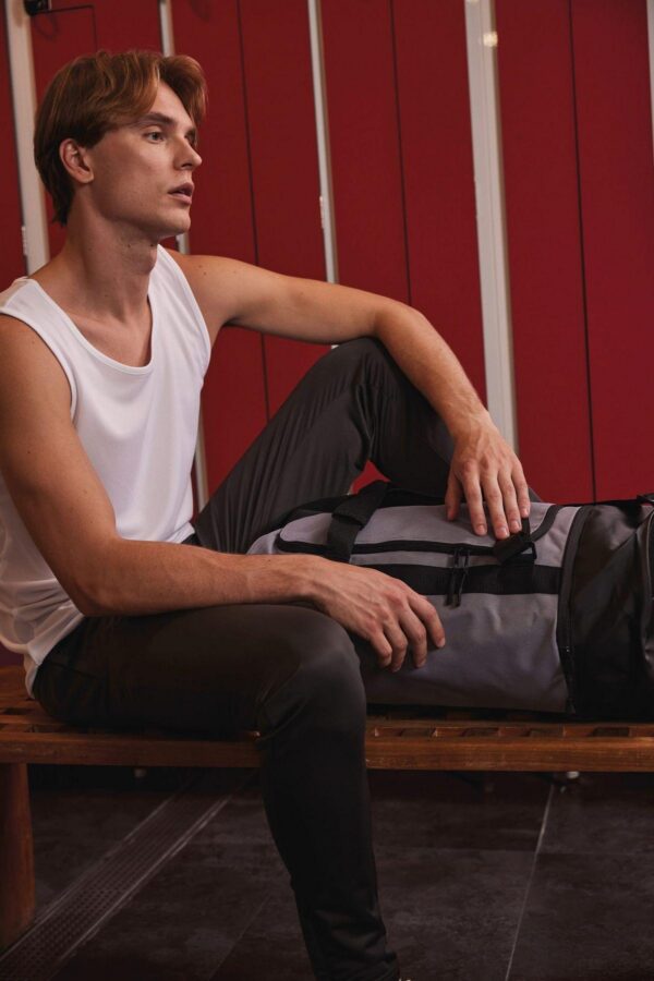 KI0630 - Sac de sport forme tube avec compartiment chaussures séparé – Image 3