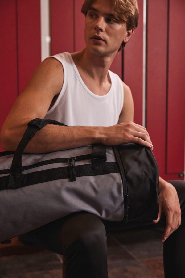 KI0630 - Sac de sport forme tube avec compartiment chaussures séparé – Image 4