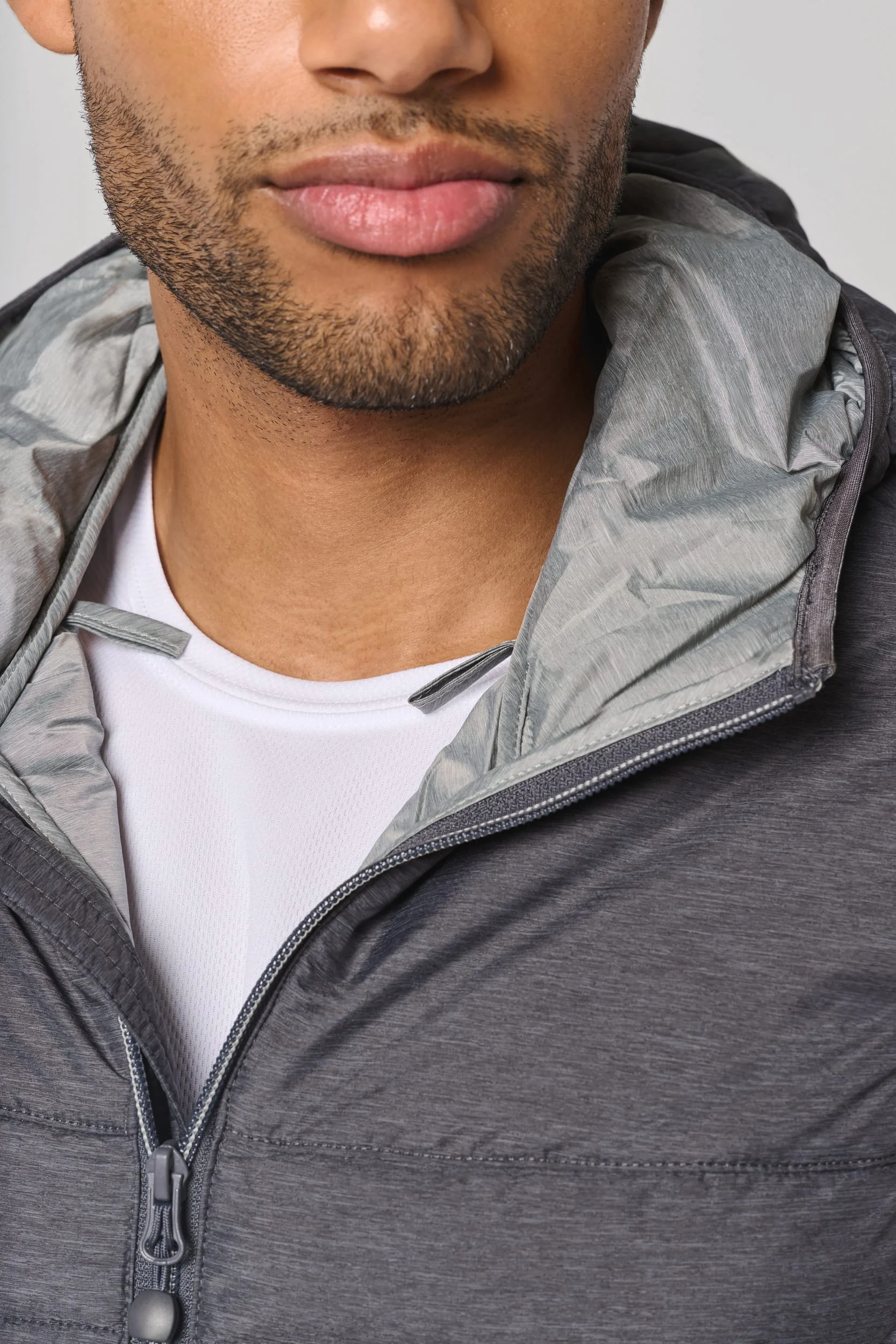 PA237 - Bodywarmer à capuche – Image 8