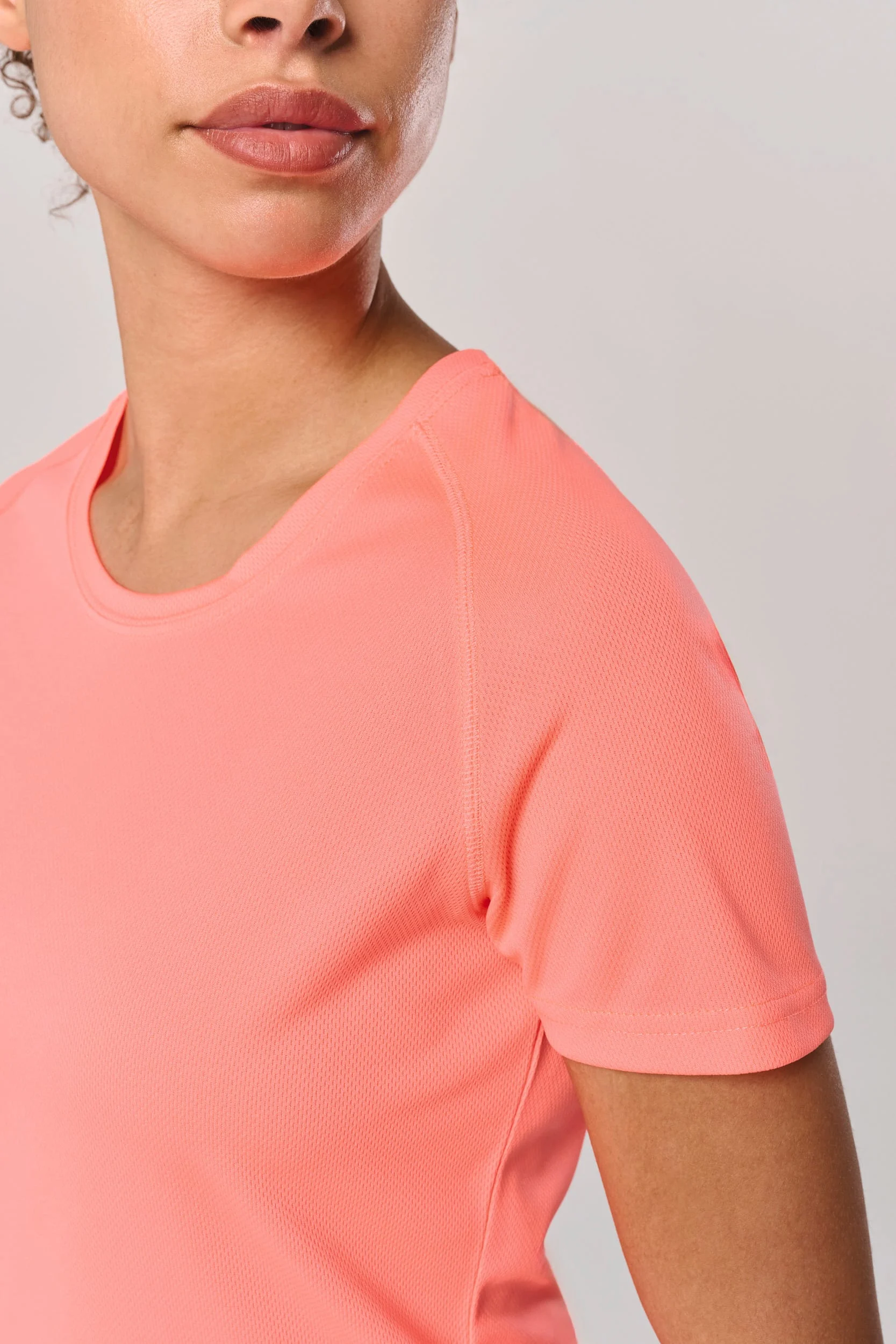PA439 - T-shirt de sport manches courtes femme – Image 4