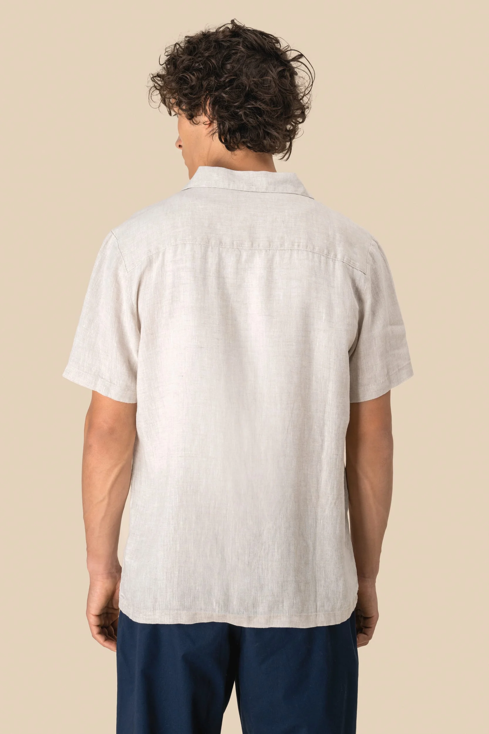 SP509 - Chemise à col bowling en lin homme – Image 2