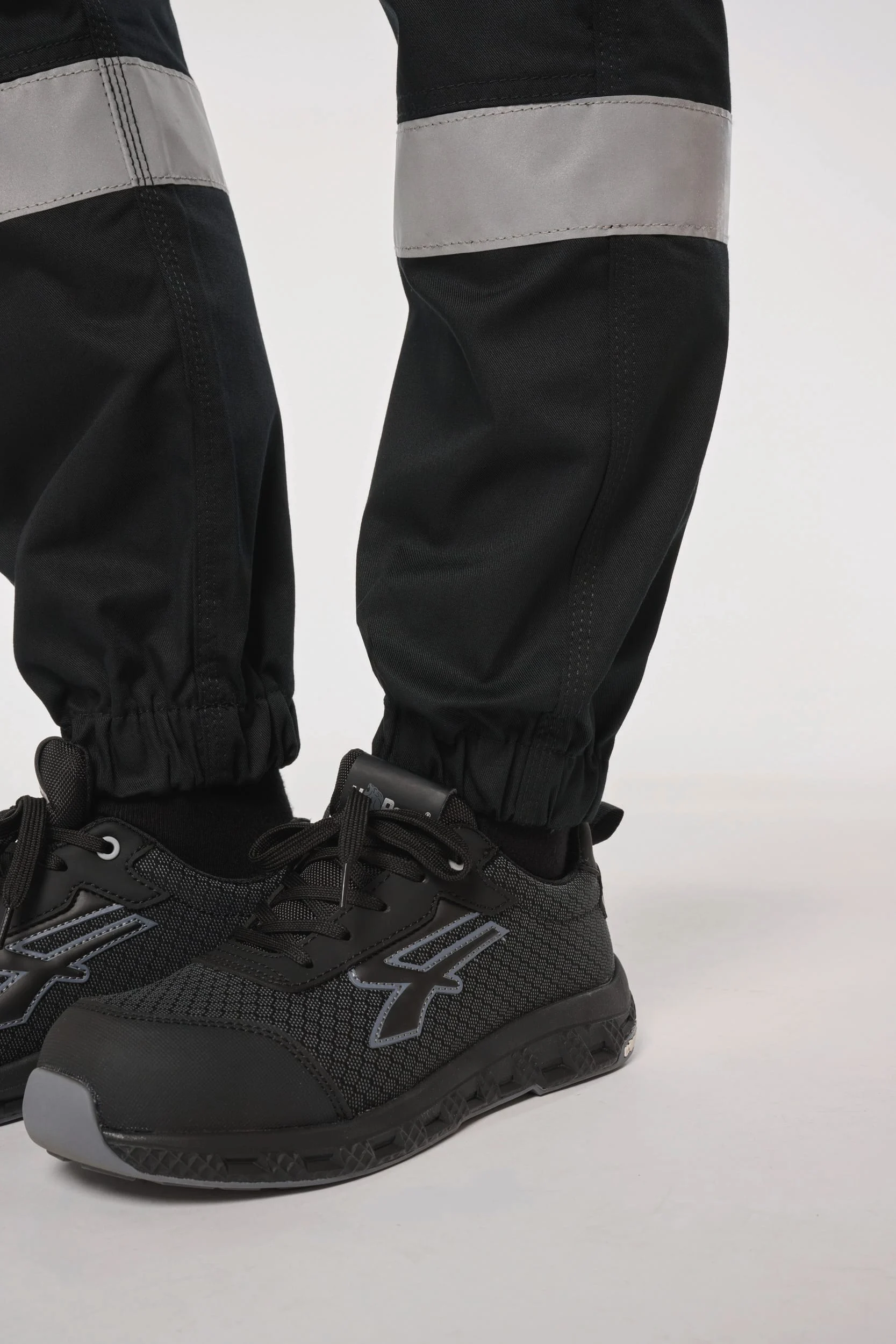 WK712 - Pantalon cargo unisexe avec bas élastiqué et bande réfléchissante – Image 18
