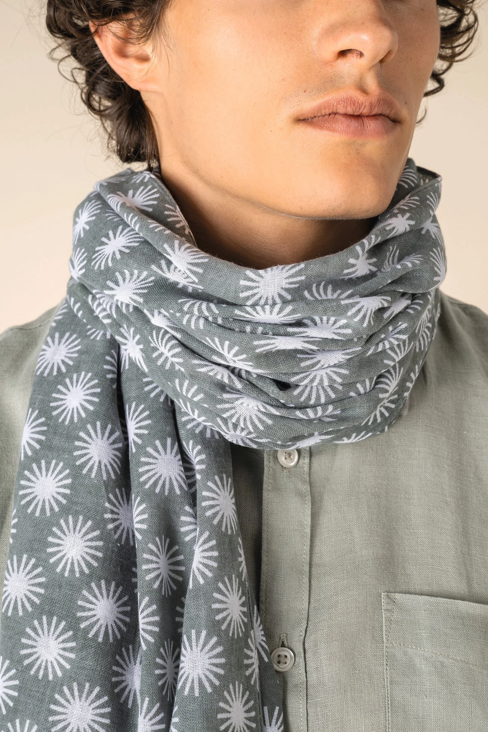 SP153 - Chèche à motifs unisexe – Image 3
