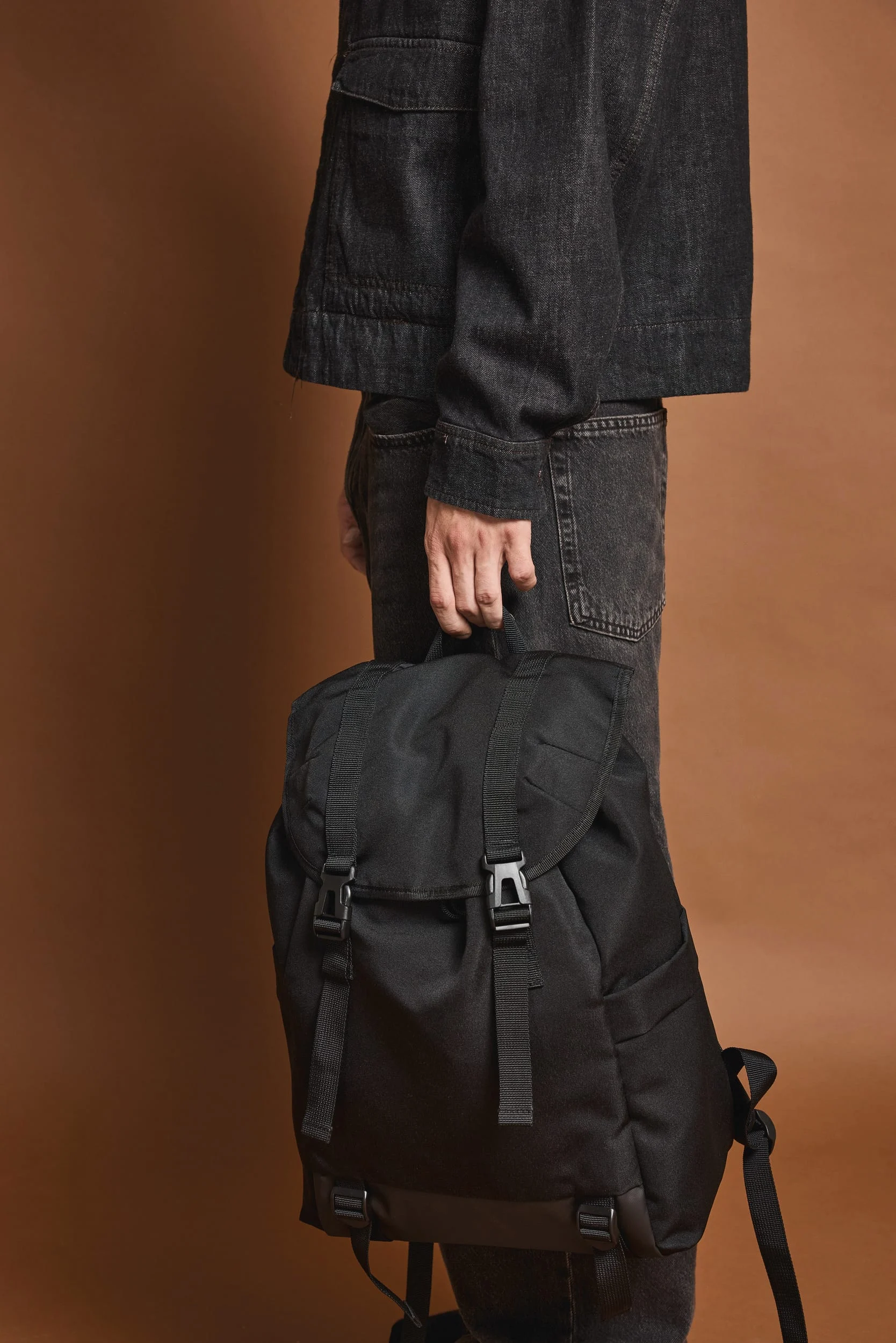 KI0190 - Sac à dos de sport casual – Image 3