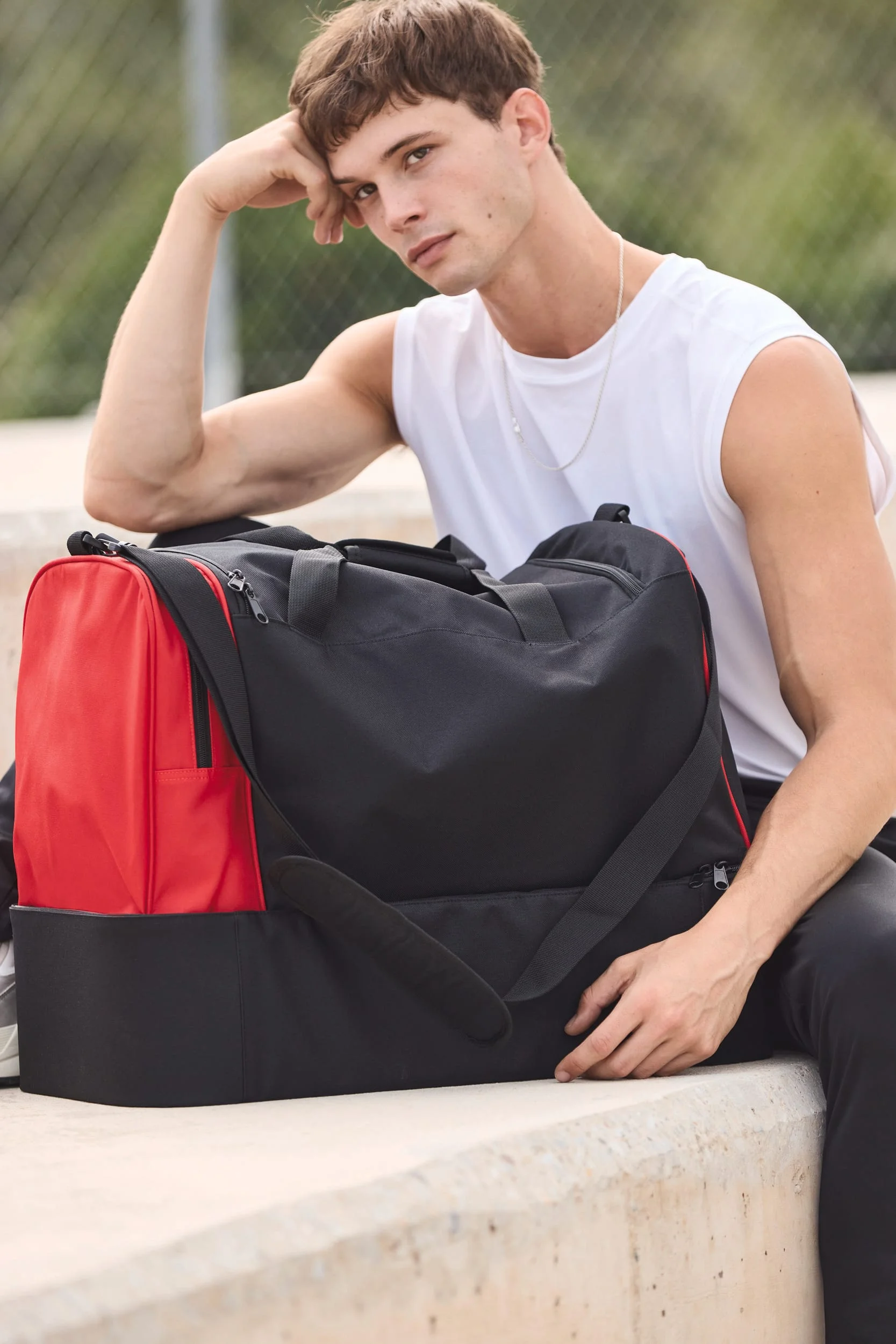 KI0661 - Sac de sport avec fond rigide