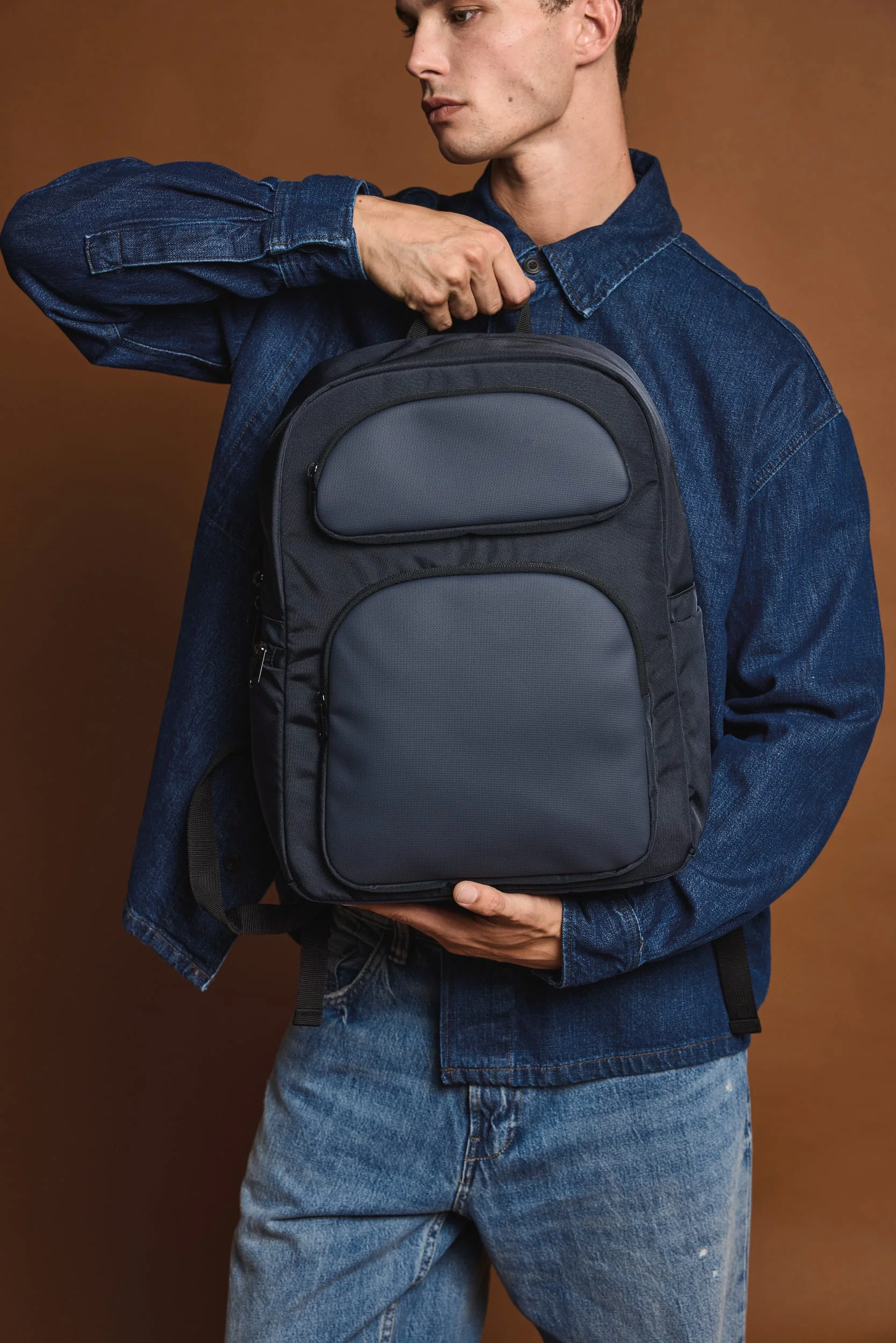 KI0946 - Sac à dos business avec compartiment pour ordinateur portable