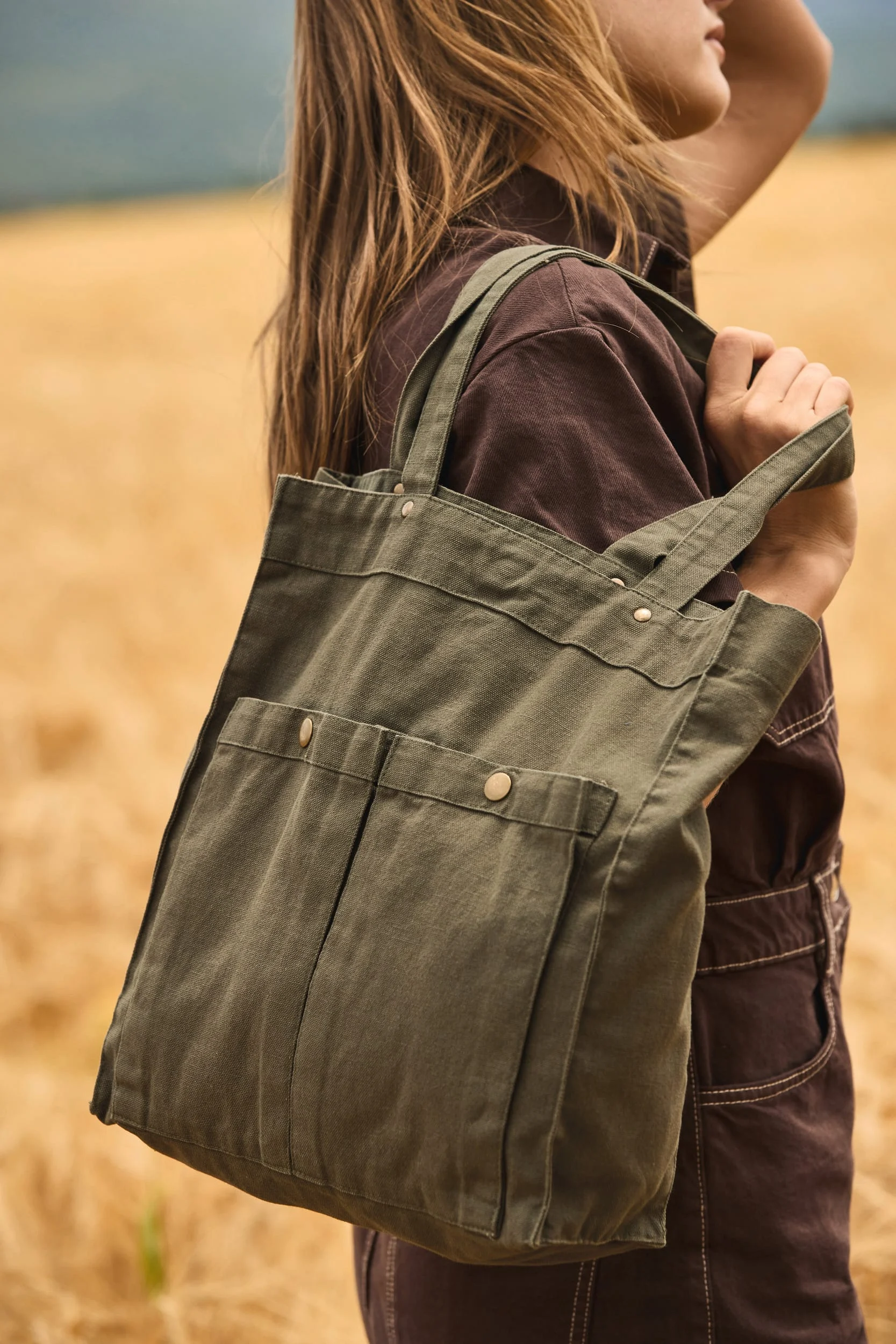 KI3215 - Sac à main à double poche frontale – Image 5
