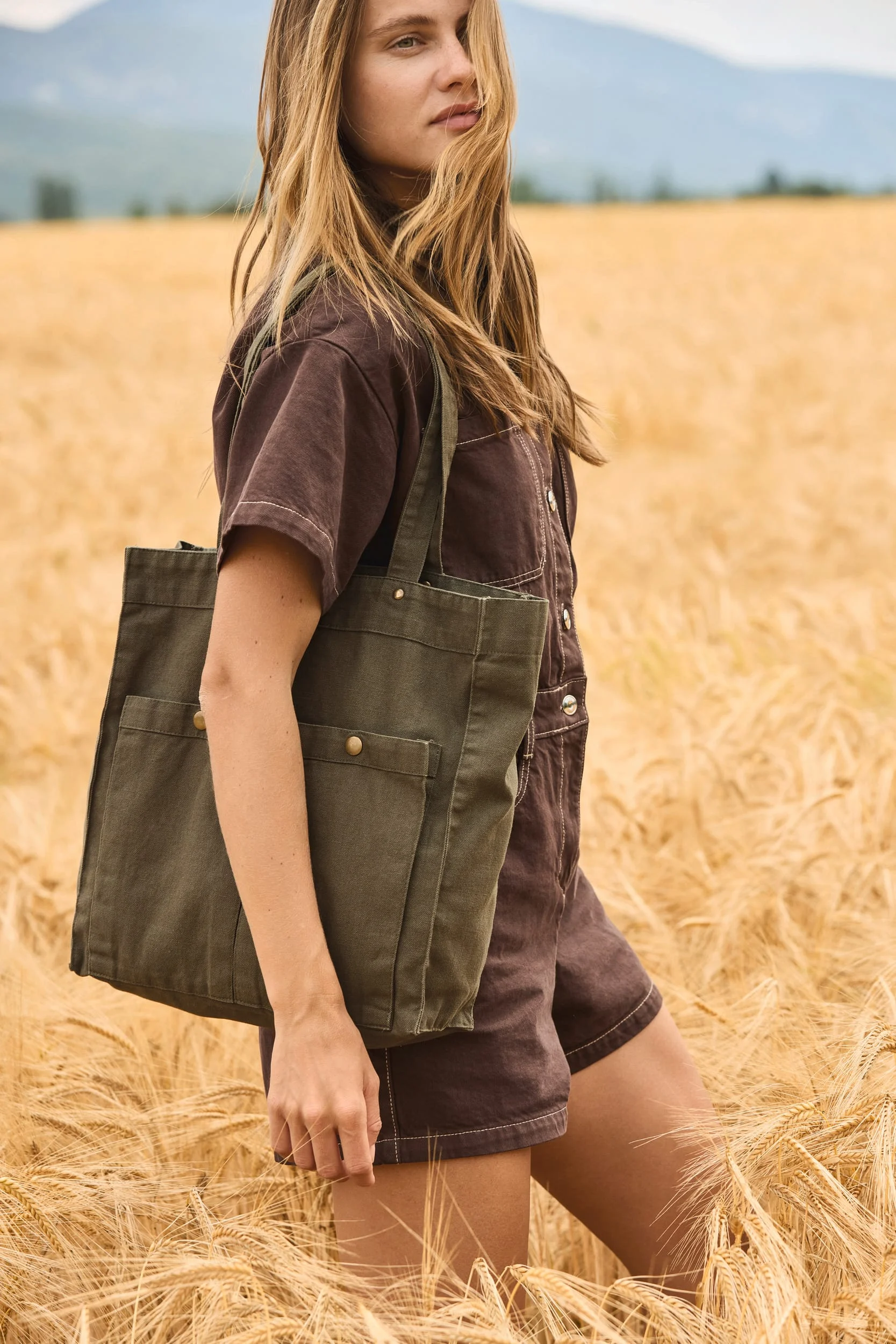 KI3215 - Sac à main à double poche frontale – Image 3