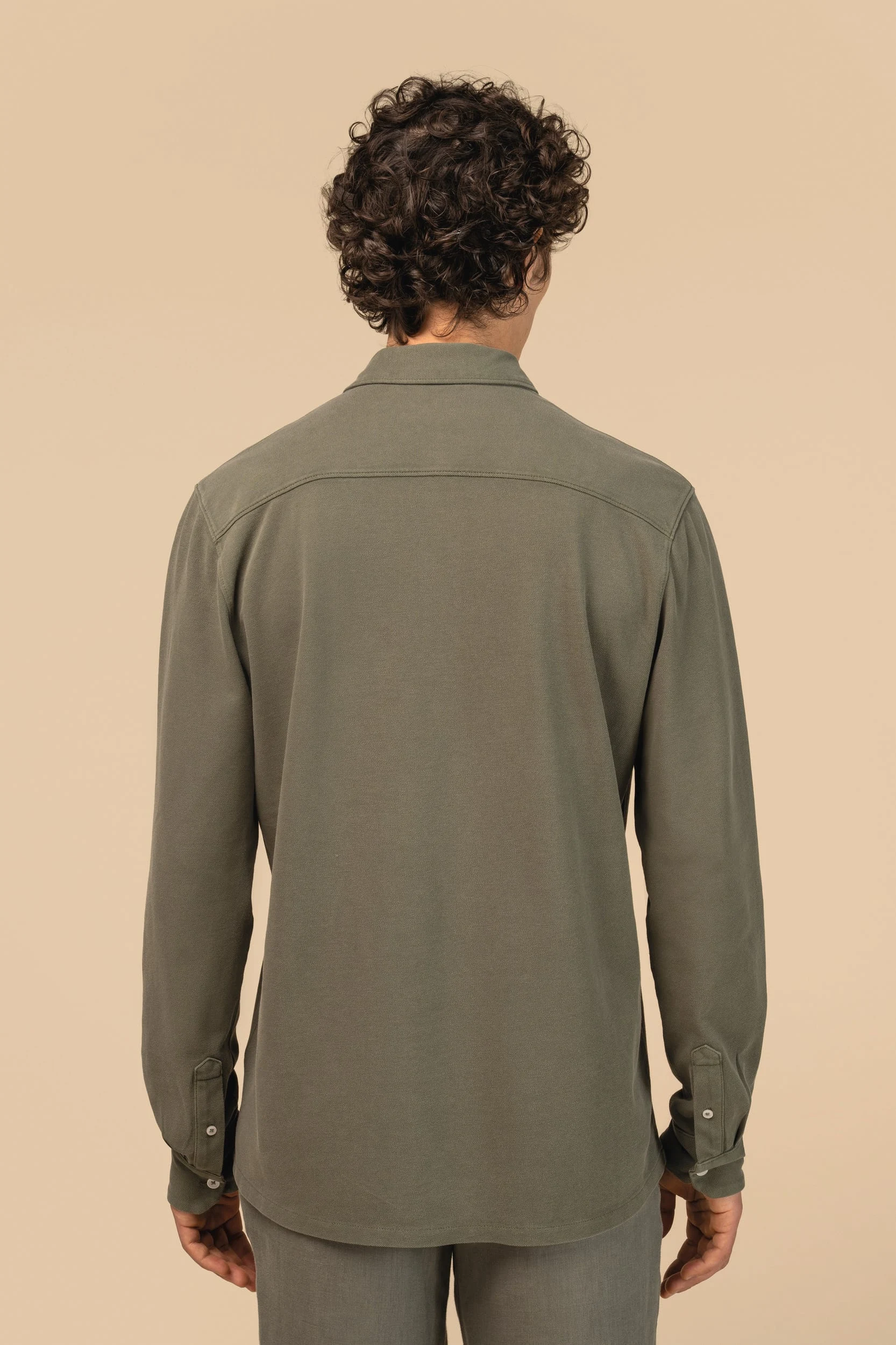 SP529 - Chemise écoresponsable délavée en maille piquée homme – Image 6