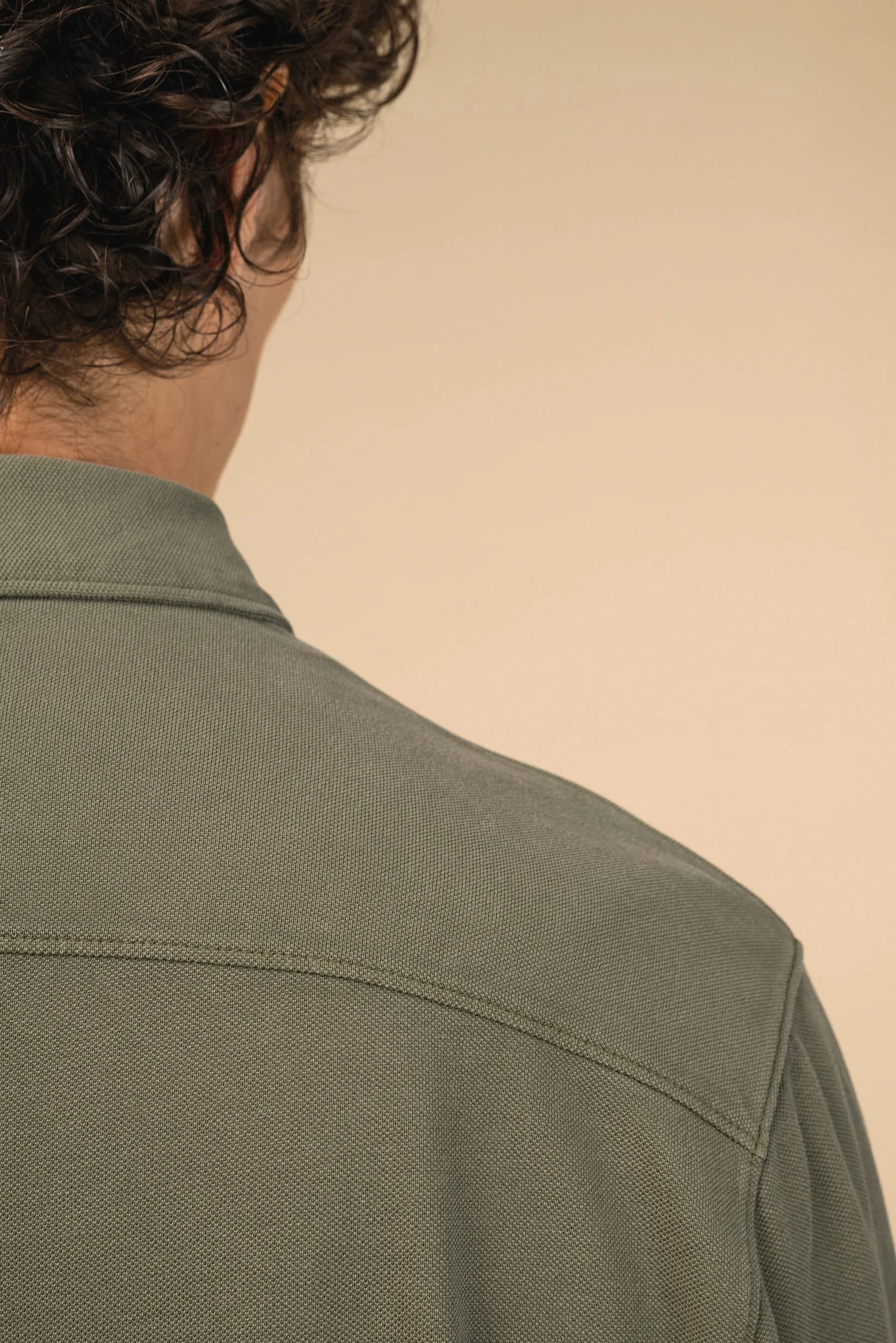 SP529 - Chemise écoresponsable délavée en maille piquée homme – Image 9