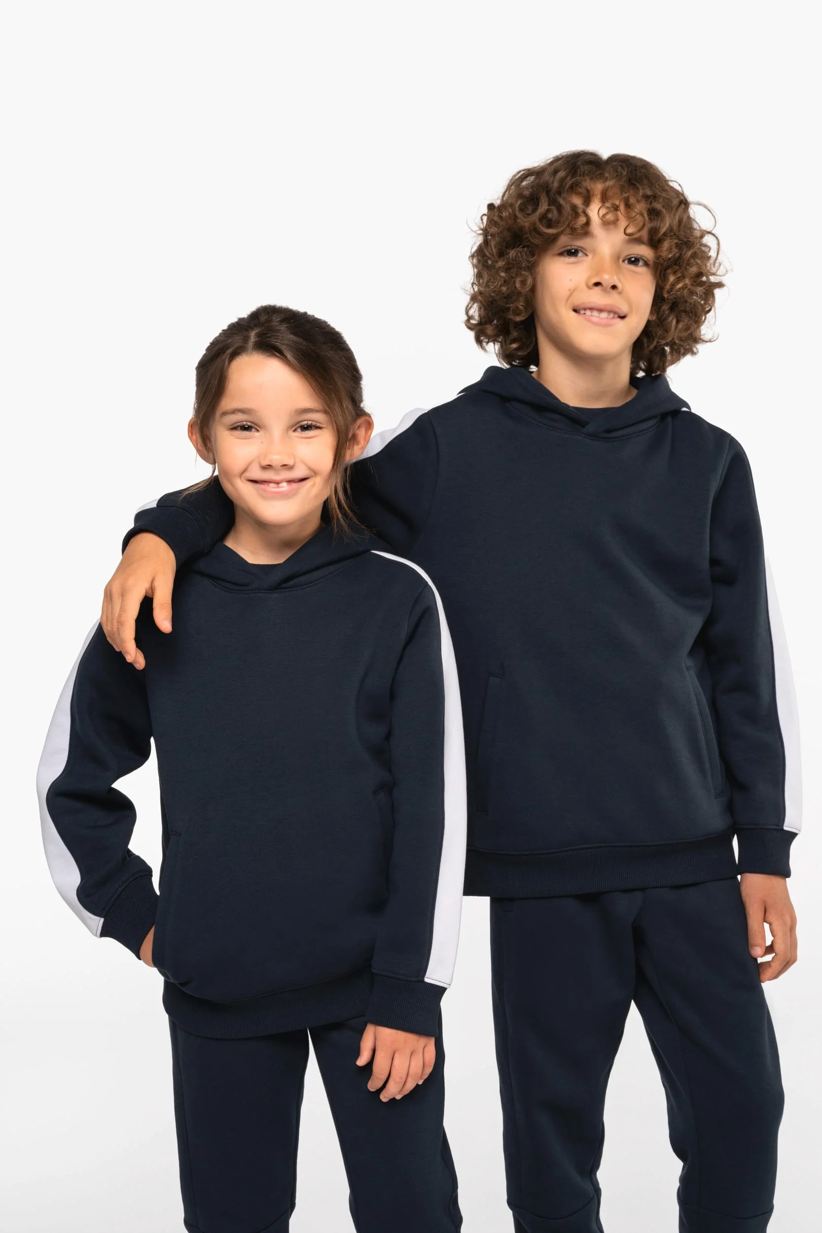 PA3056 - Sweat-shirt à capuche teamwear bicolore enfant