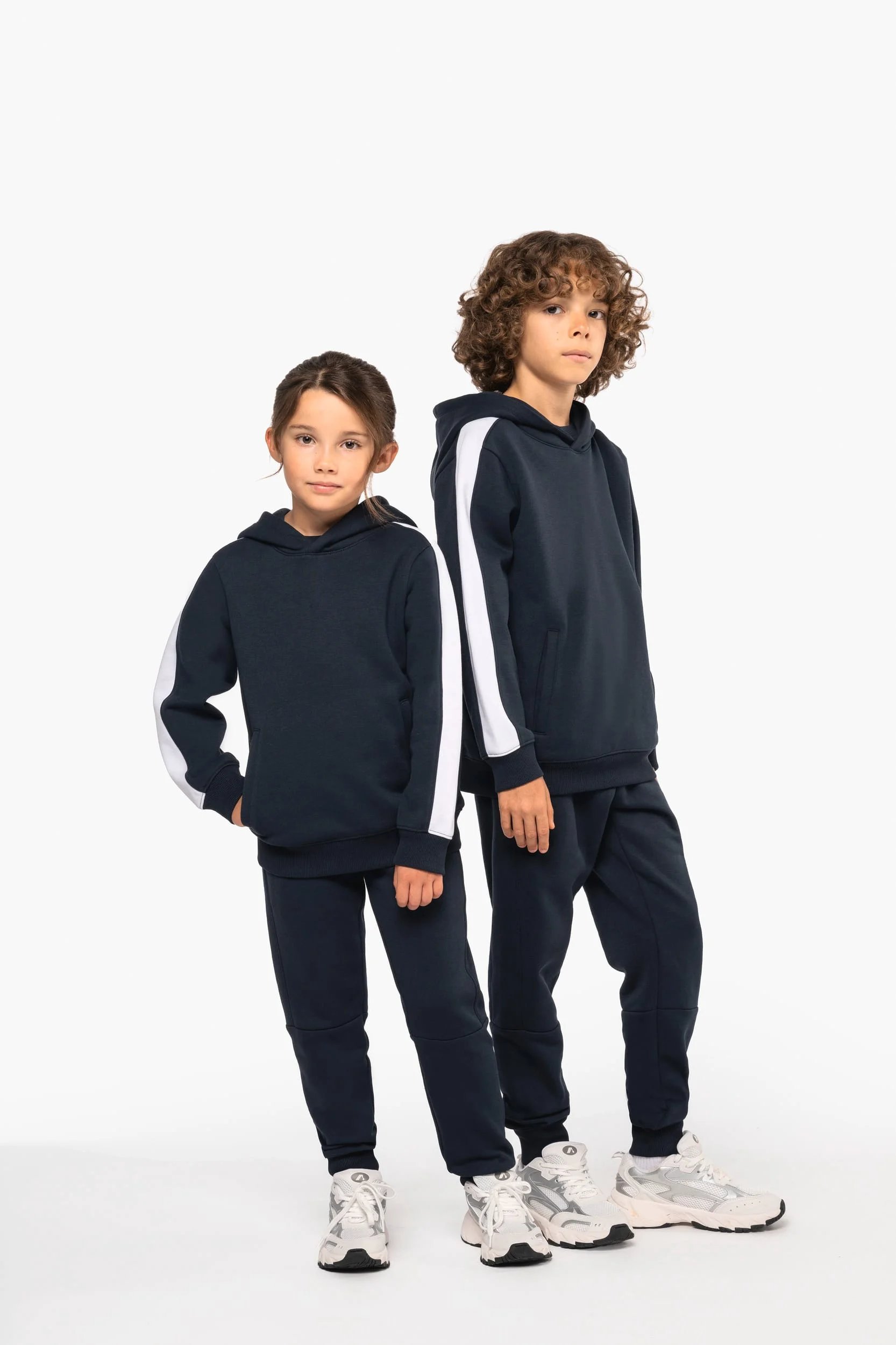PA3056 - Sweat-shirt à capuche teamwear bicolore enfant – Image 13