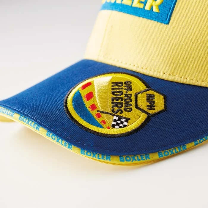 MH2003 - Casquette à 6 panneaux, en coton sergé de qualité supérieure, avec sandwich