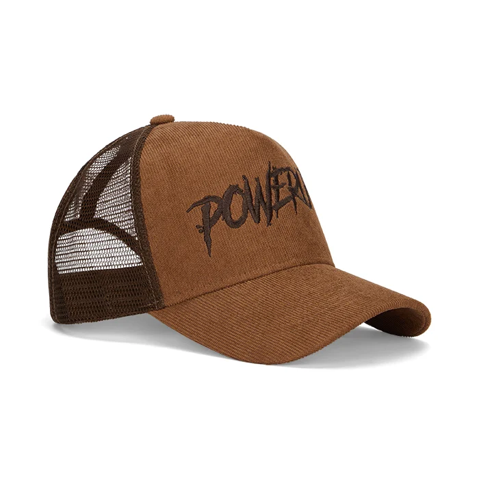 MH2209 - Casquette trucker à 5 panneaux en velours côtelé. Casquette trucker à 5 panneaux avec un tissu en velours côtelé 210 g/m² à l'avant et un panneau arrière en maille de polyester. La combinaison d'un s