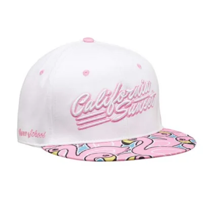 MH2337 - Casquette à 6 panneaux en sergé de coton avec visière plate en quadri. Casquette à 6 panneaux en sergé de coton avec visière plate imprimée en quadrichromie. Profil haut avec visière plate et bandeau