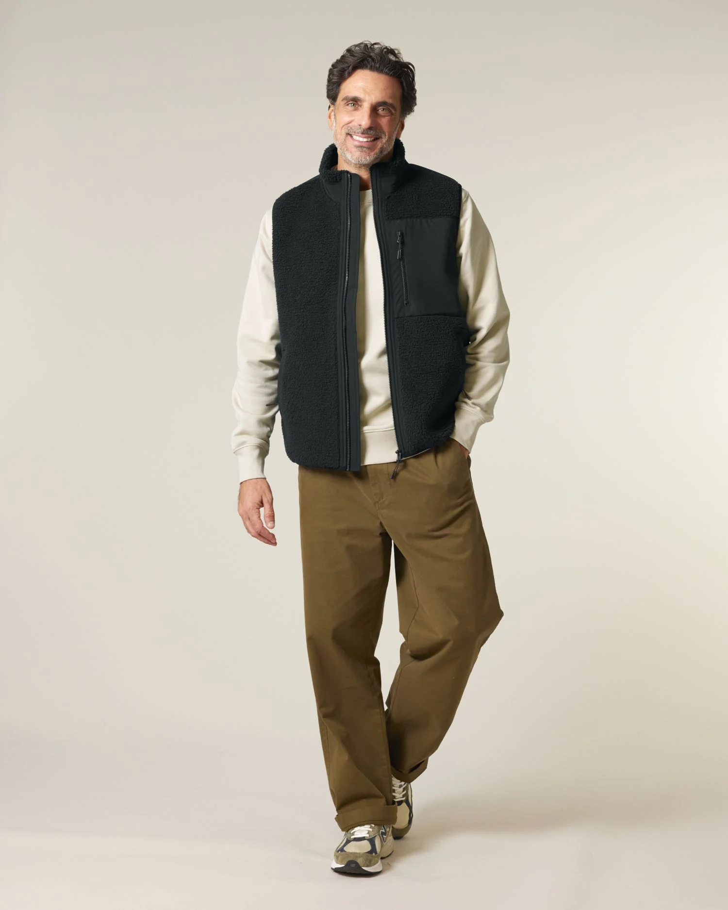 STJU249 - Liner - Black